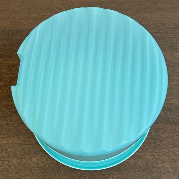 TUPPERWARE LARGE ROUND 20 CUP AQUA VENTED FRIDGESMART #3998 - Picture 11 of 13